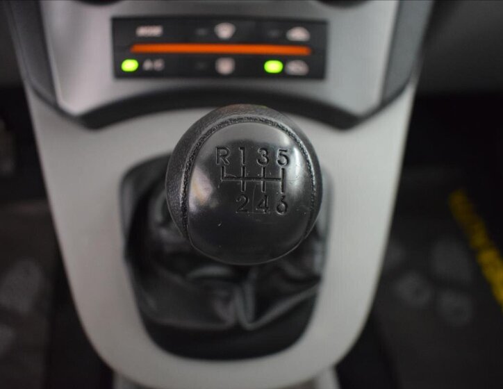 KIA Carens MPV 1,6 l 94 kw