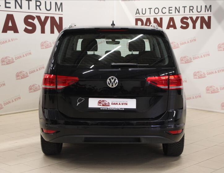Volkswagen Touran 5