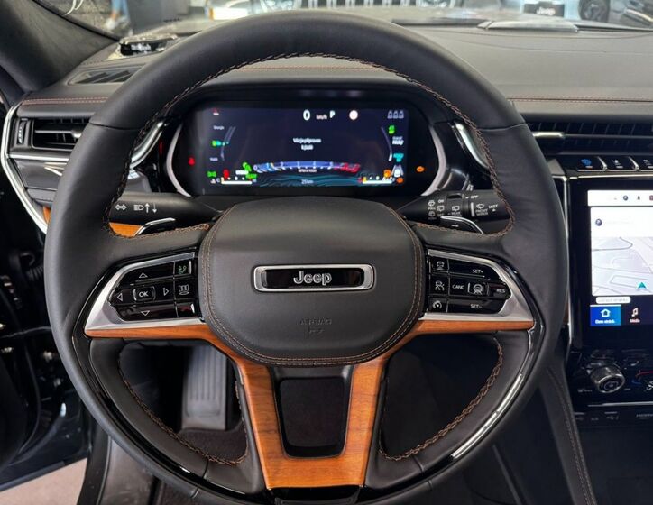 Jeep Grand Cherokee 9