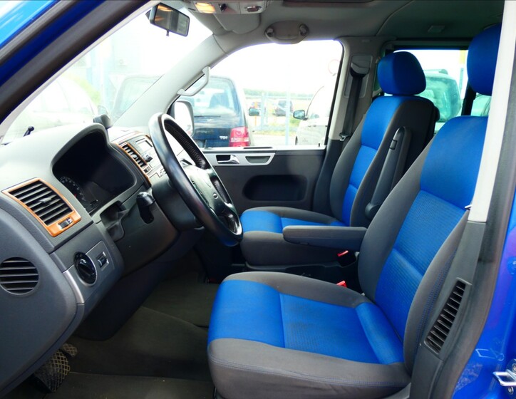 Volkswagen Multivan 9