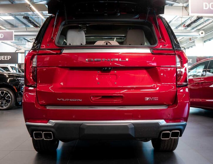 GMC Yukon SUV 6,2 l 313 kw