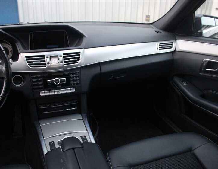 Mercedes-Benz Třídy E 17