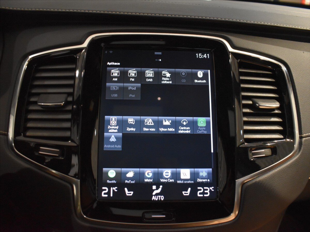 Volvo XC90 SUV / Terénní 2,0 l 177 kw