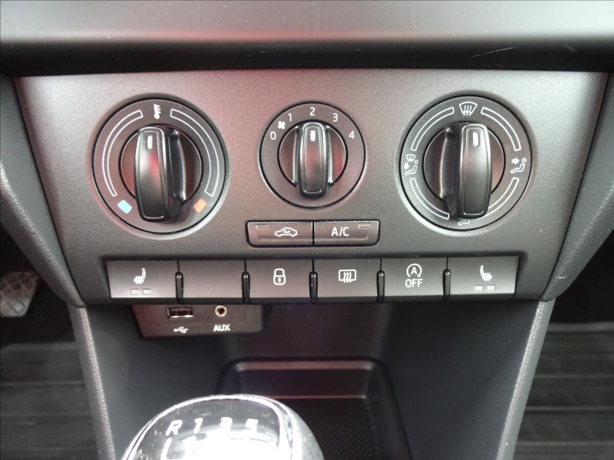 Škoda Rapid Sedan / Limuzína 1,2 l 66 kw