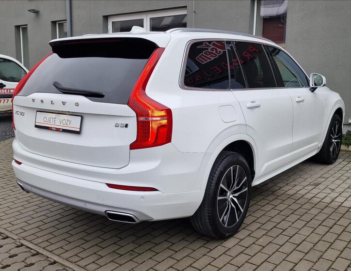 Volvo XC90 10