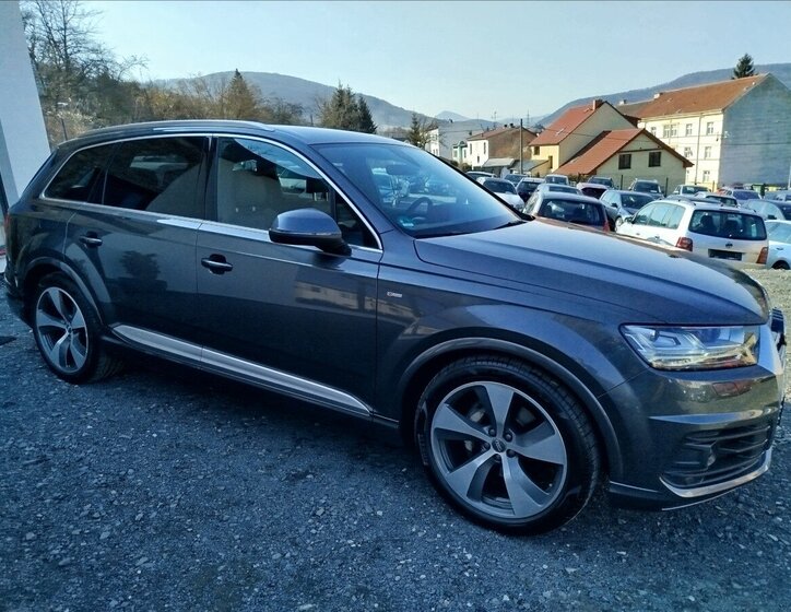 Audi Q7 SUV / Terénní 3,0 l 200 kw