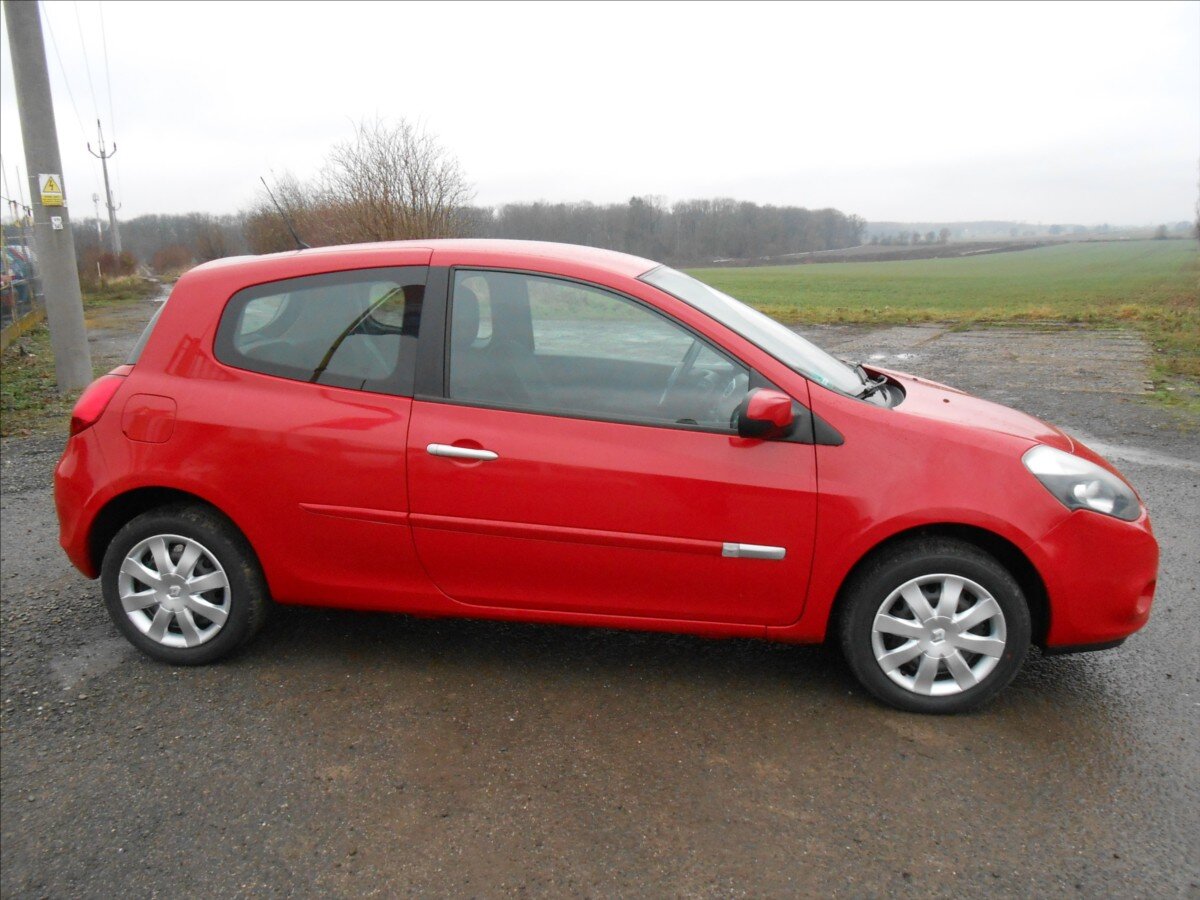 Renault Clio Hatchback 1,1 l 55 kw