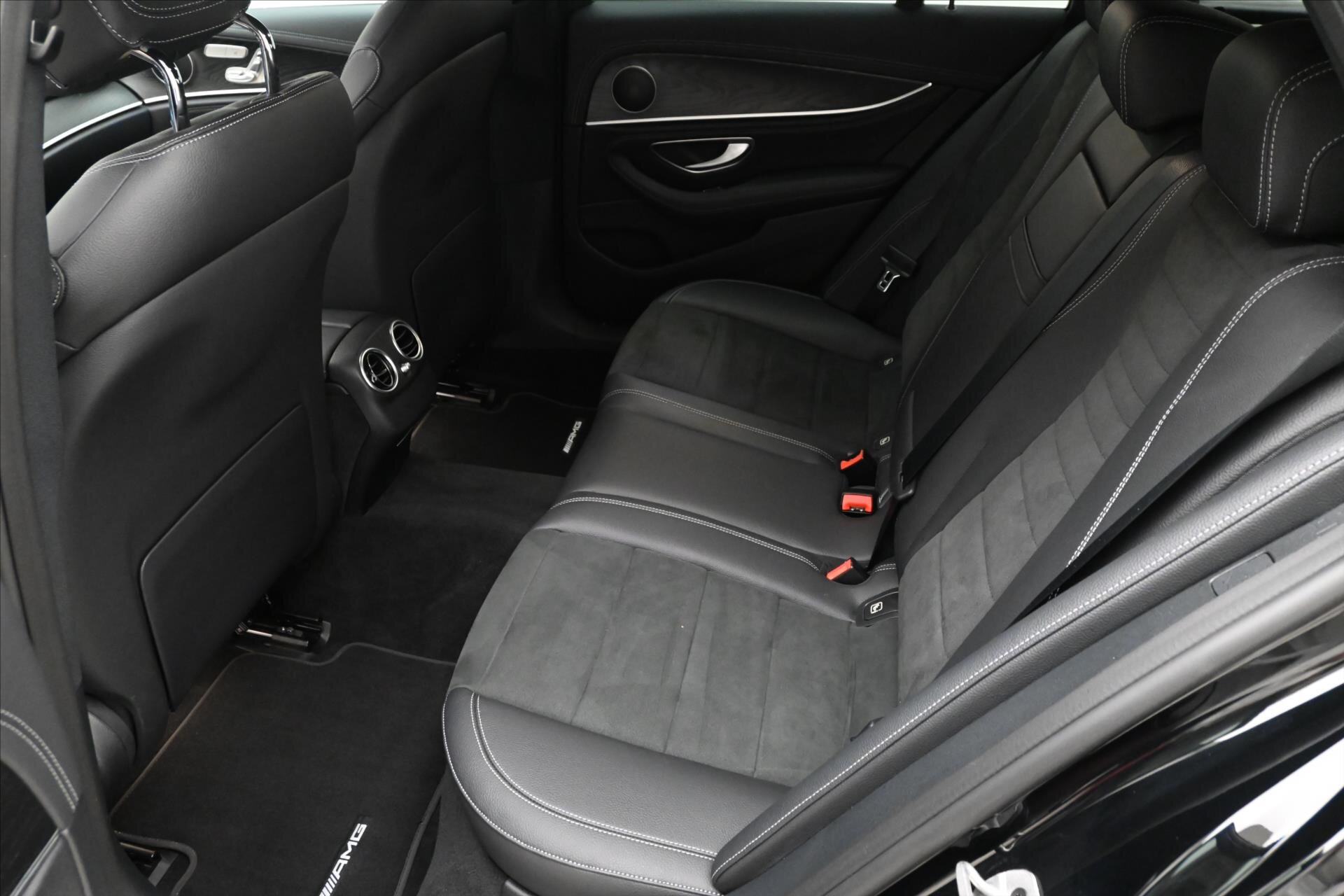 Mercedes-Benz Třídy E Kombi 2,0 l 147 kw