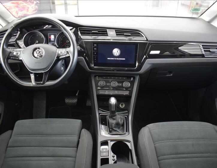 Volkswagen Touran 14