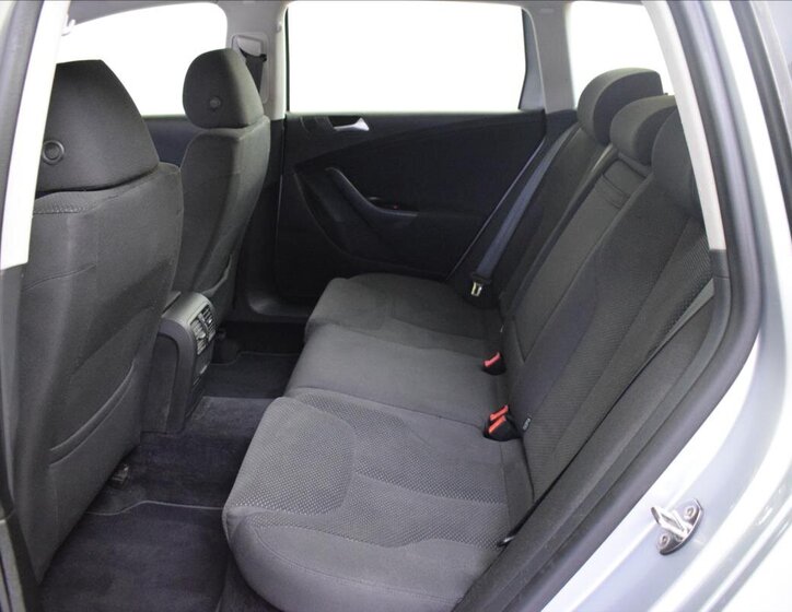 Volkswagen Passat Kombi 2,0 l 81 kw