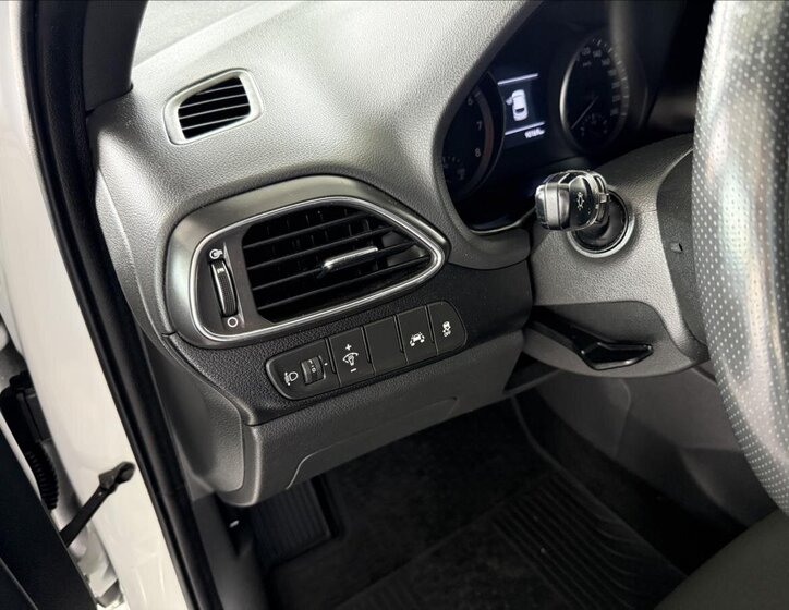 Hyundai i30 Kombi 1,4 l 103 kw