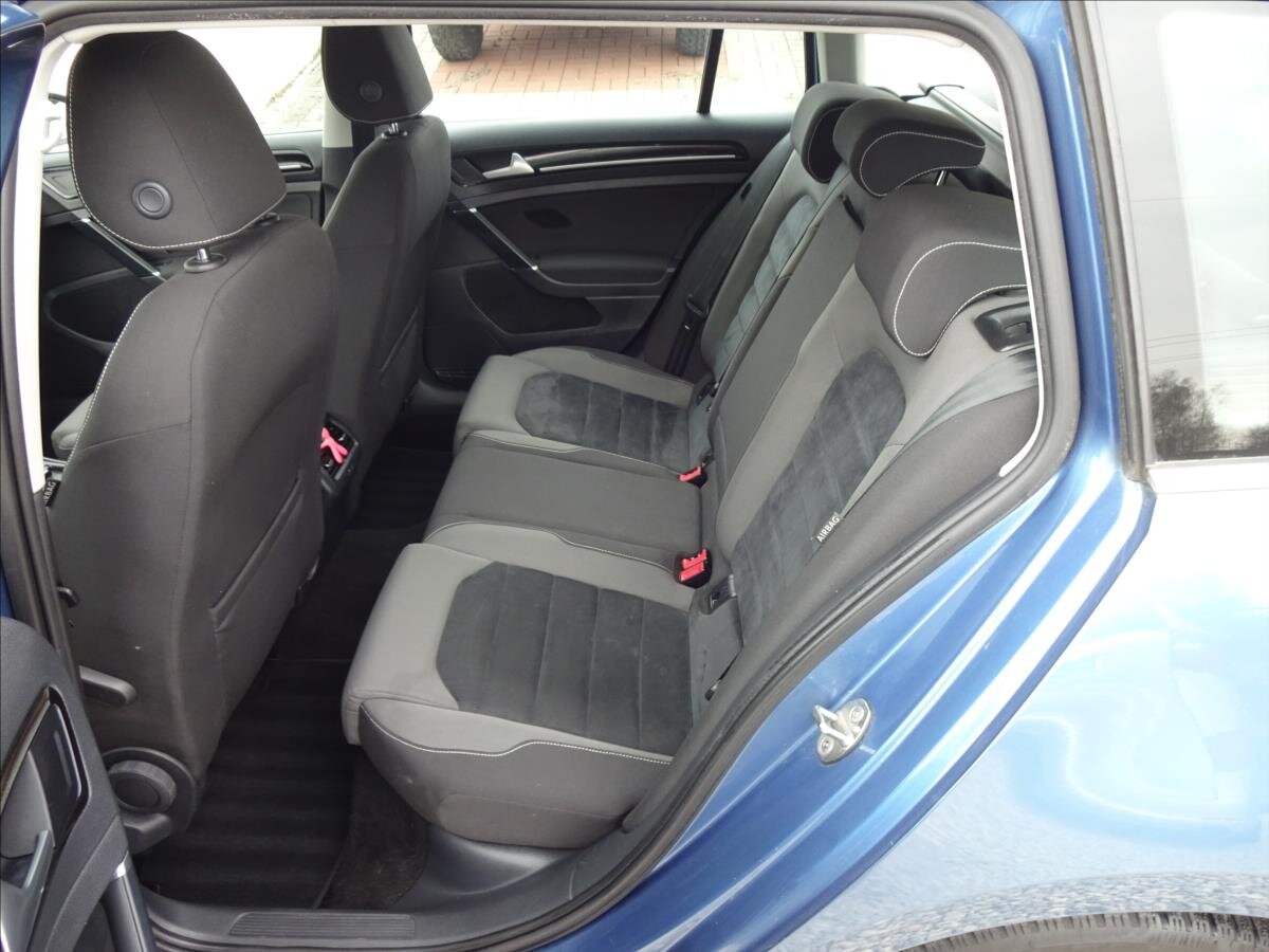 Volkswagen Golf Kombi 1,6 l 77 kw