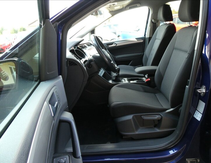 Volkswagen Touran MPV 1,2 l 81 kw