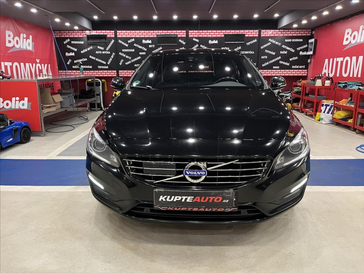 Volvo V60 Kombi 2,4 l 140 kw