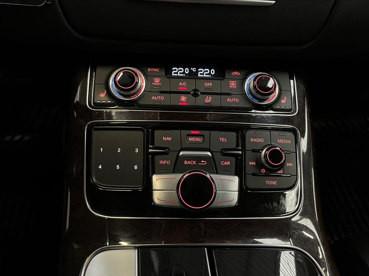 Audi A8 Sedan / Limuzína 3,0 l 190 kw