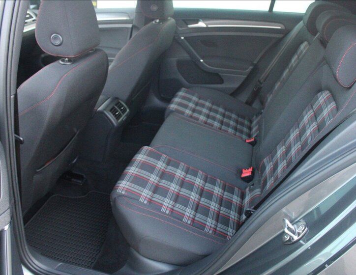 Volkswagen Golf Hatchback 2,0 l 180 kw