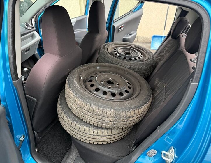 Nissan Pixo Hatchback 996,0 50 kw