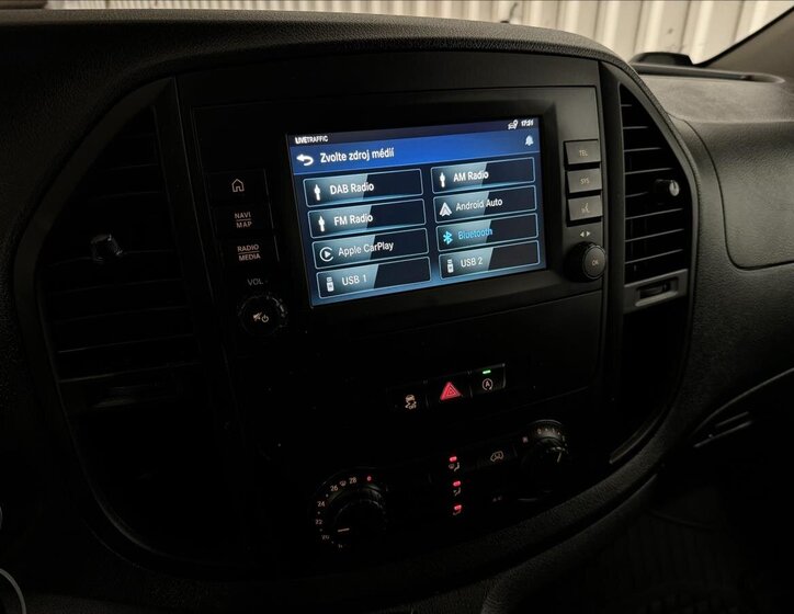 Mercedes-Benz Vito 21