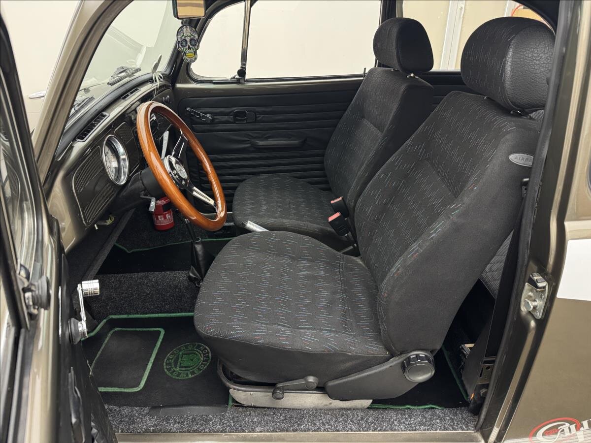 Volkswagen Ostatní Hatchback 1,2 l 30 kw