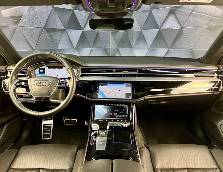 Audi S8 10