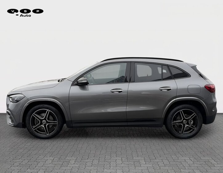 Mercedes-Benz GLA 2