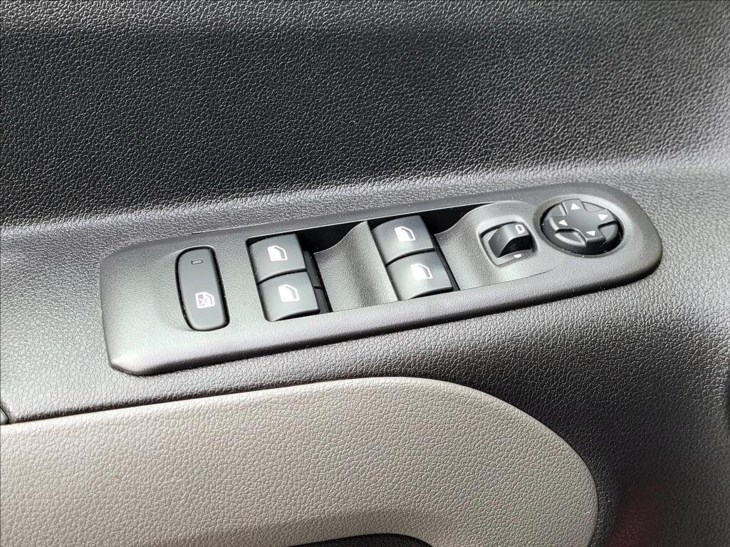 Peugeot Rifter MPV 1,5 l 96 kw