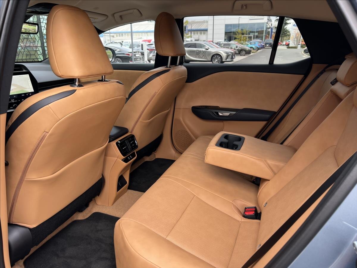 Lexus RZ 450e SUV / Terénní 0,0 230 kw
