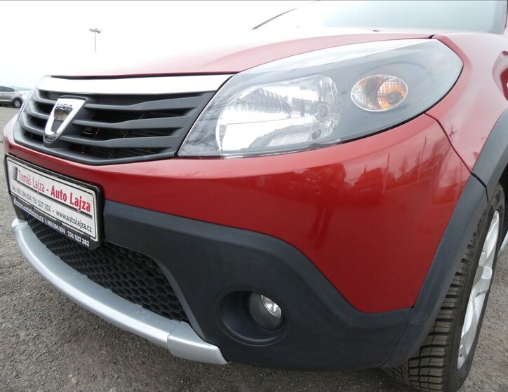 Dacia Sandero Hatchback 1,6 l 64 kw