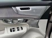 Volvo XC90 SUV / Terénní 2,0 l 184 kw