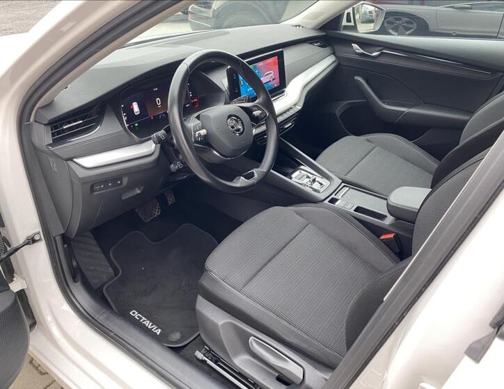 Škoda Octavia 12