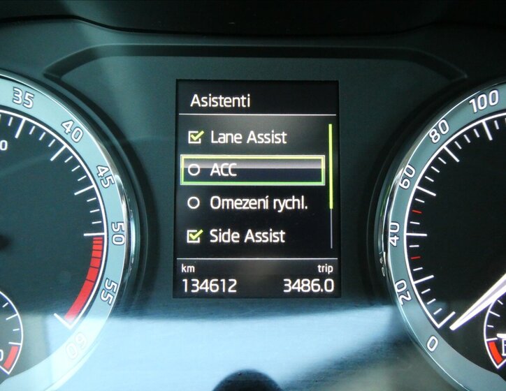 Škoda Karoq SUV 2,0 l 110 kw