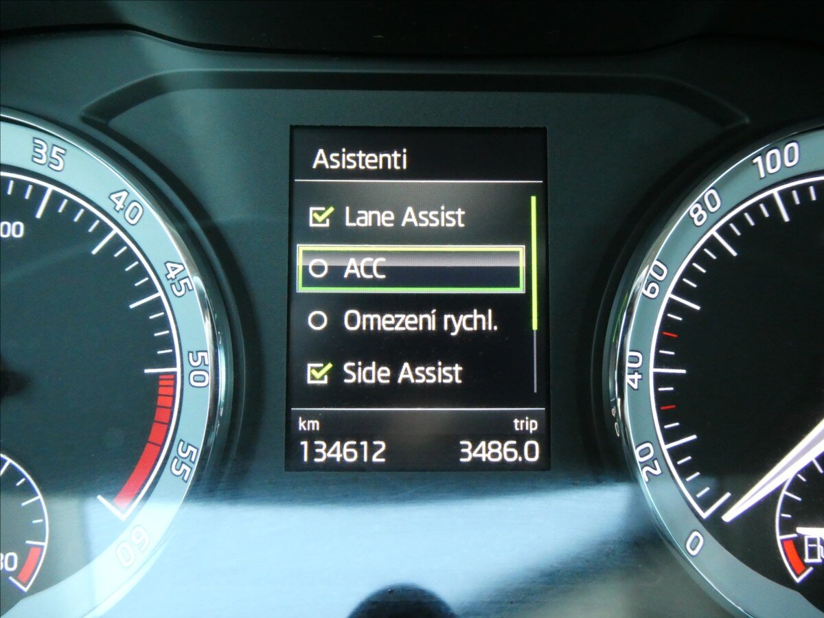 Škoda Karoq SUV 2,0 l 110 kw