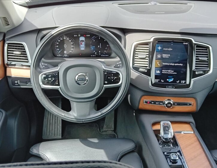 Volvo XC90 SUV / Terénní 2,0 l 173 kw