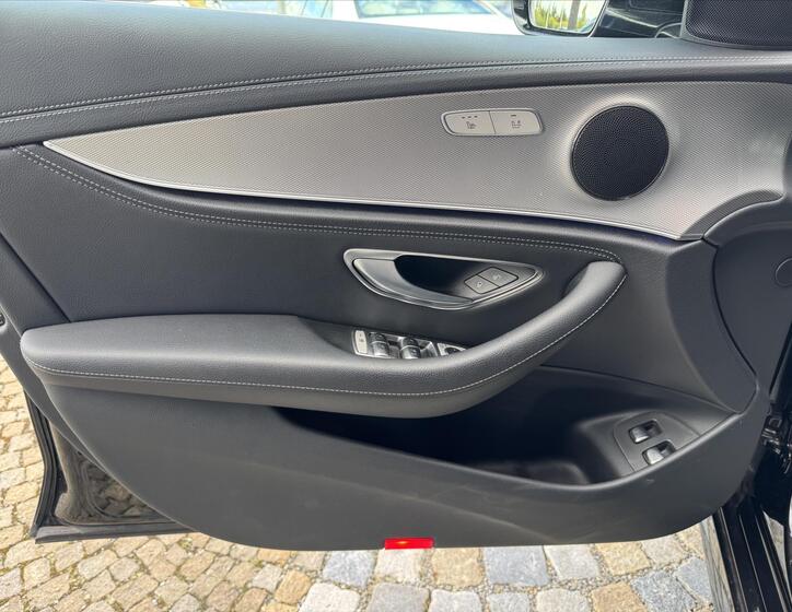 Mercedes-Benz Třídy E 4