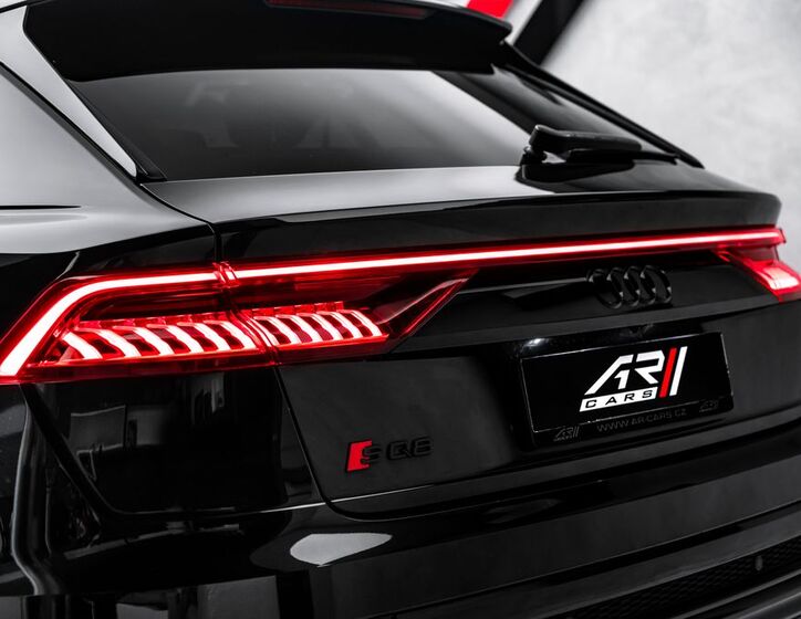 Audi SQ8 9