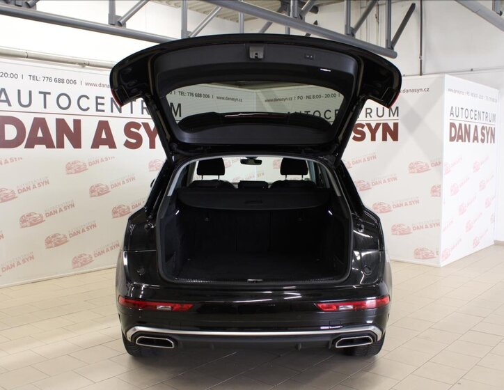 Audi Q5 SUV / Terénní 2,0 l 120 kw