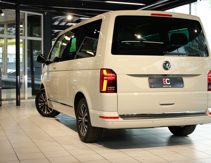 Volkswagen Multivan 22