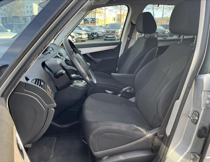 Citroën C4 Picasso 9