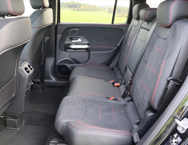 Mercedes-Benz GLB 18