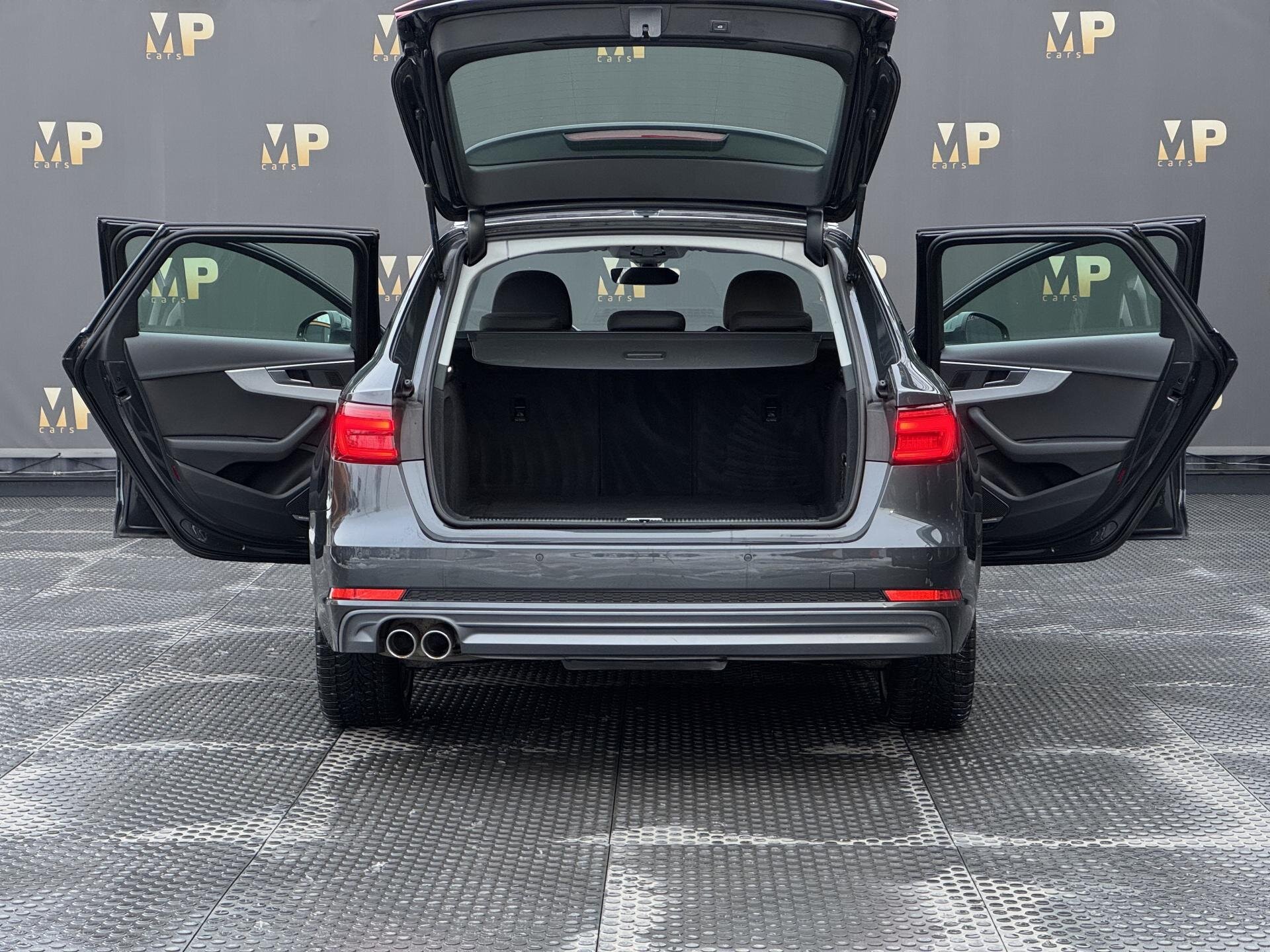 Audi A4 Kombi 2,0 l 140 kw