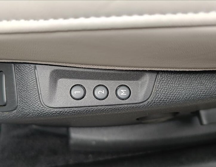 DS Automobiles DS7 Crossback 30