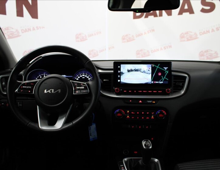 KIA Ceed Hatchback 1,5 l 117 kw