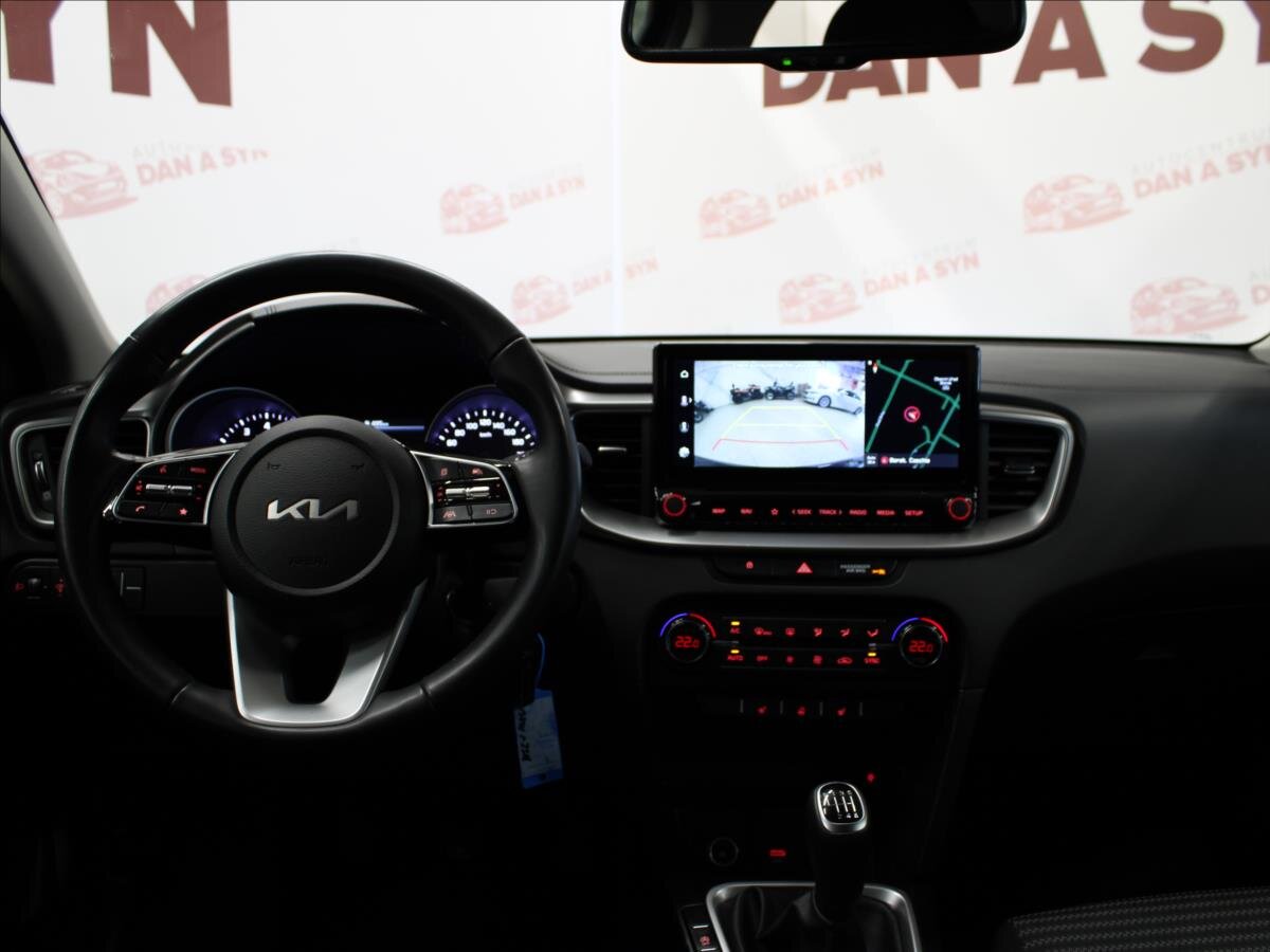 KIA Ceed Hatchback 1,5 l 117 kw