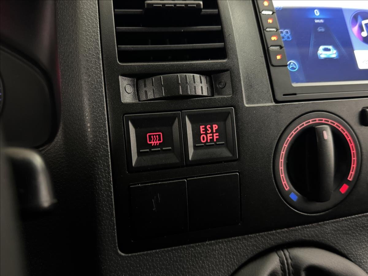 Volkswagen Transporter Kombi 2,5 l 96 kw