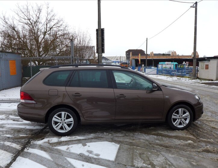 Volkswagen Golf Kombi 1,2 l 77 kw