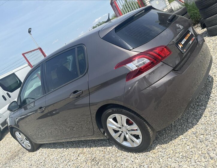 Peugeot 308 7