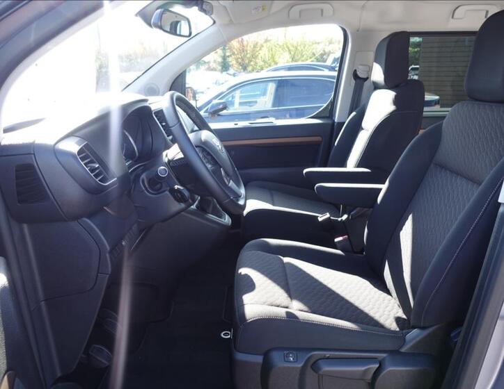 Toyota ProAce Verso 10