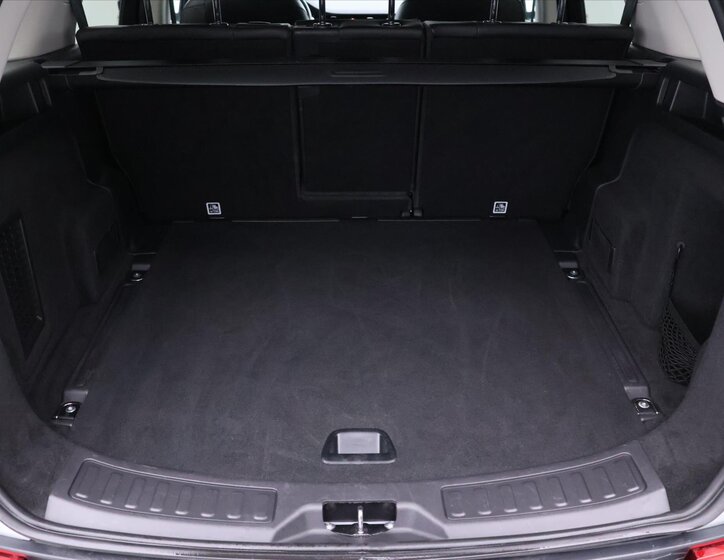 Land Rover Discovery Sport SUV / Terénní 2,0 l 110 kw