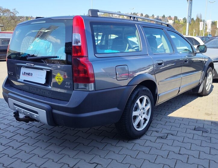 Volvo XC70 Kombi 2,4 l 120 kw