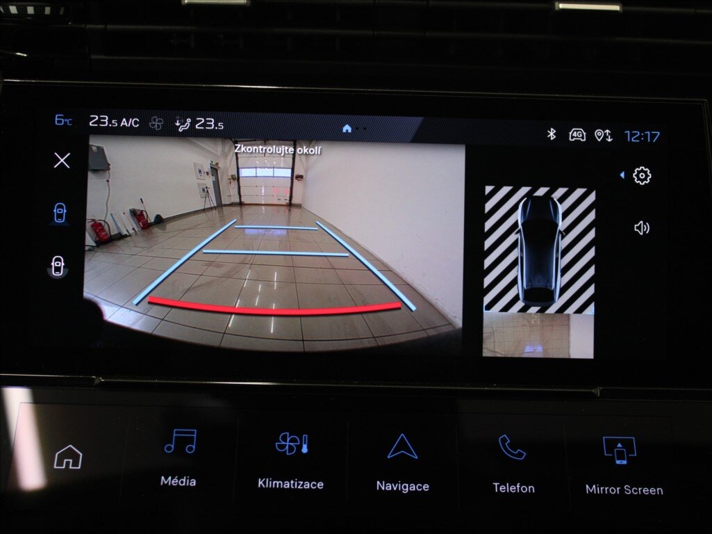 Peugeot 408 Liftback 1,2 l 96 kw